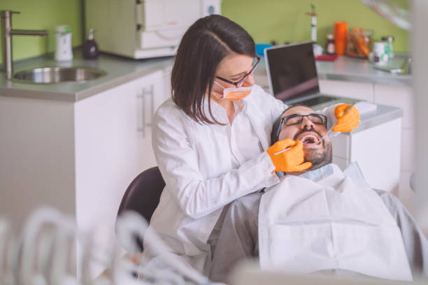 Best Cracked Tooth Emergency Dentist  in Lewisville, WA